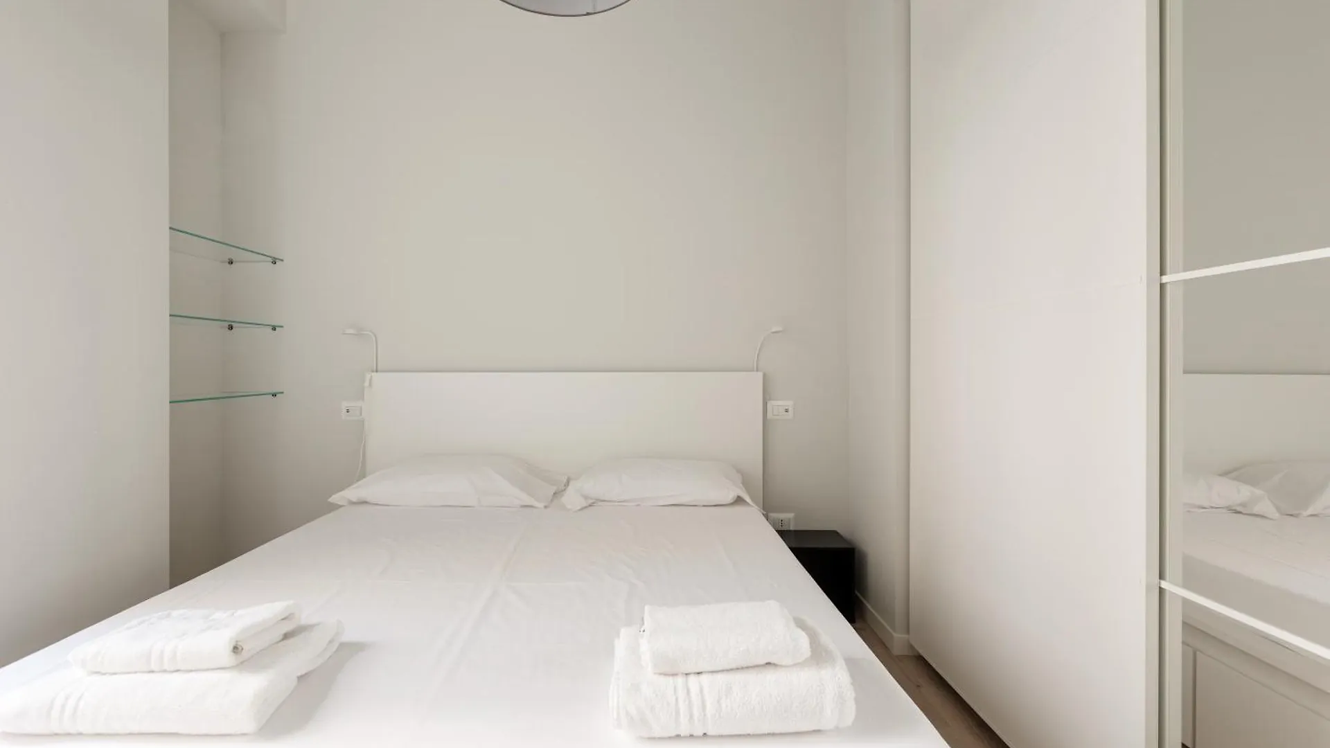 Milan City Life - Renovated Apartment 0*,  Italien